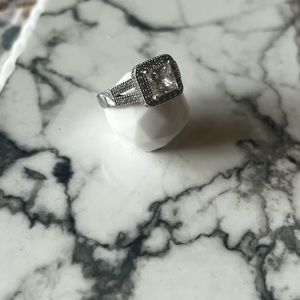 Modern gents (princess ring)